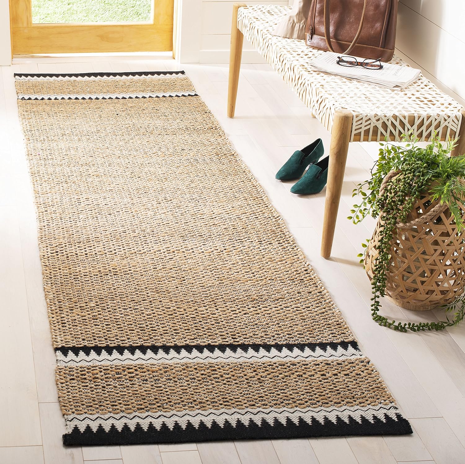 Safavieh Natural Fiber Runner Rug – 2’6” x 8’, Natural/Black